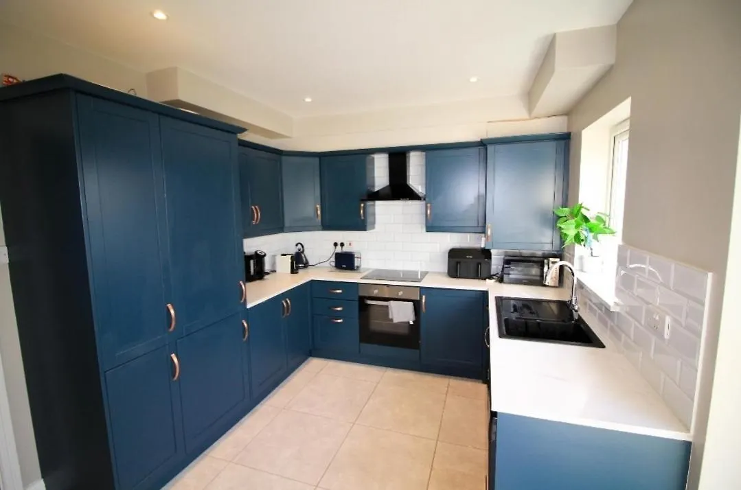 Stylish Spacious 4 Bedroom House Galway 0*,  Ireland